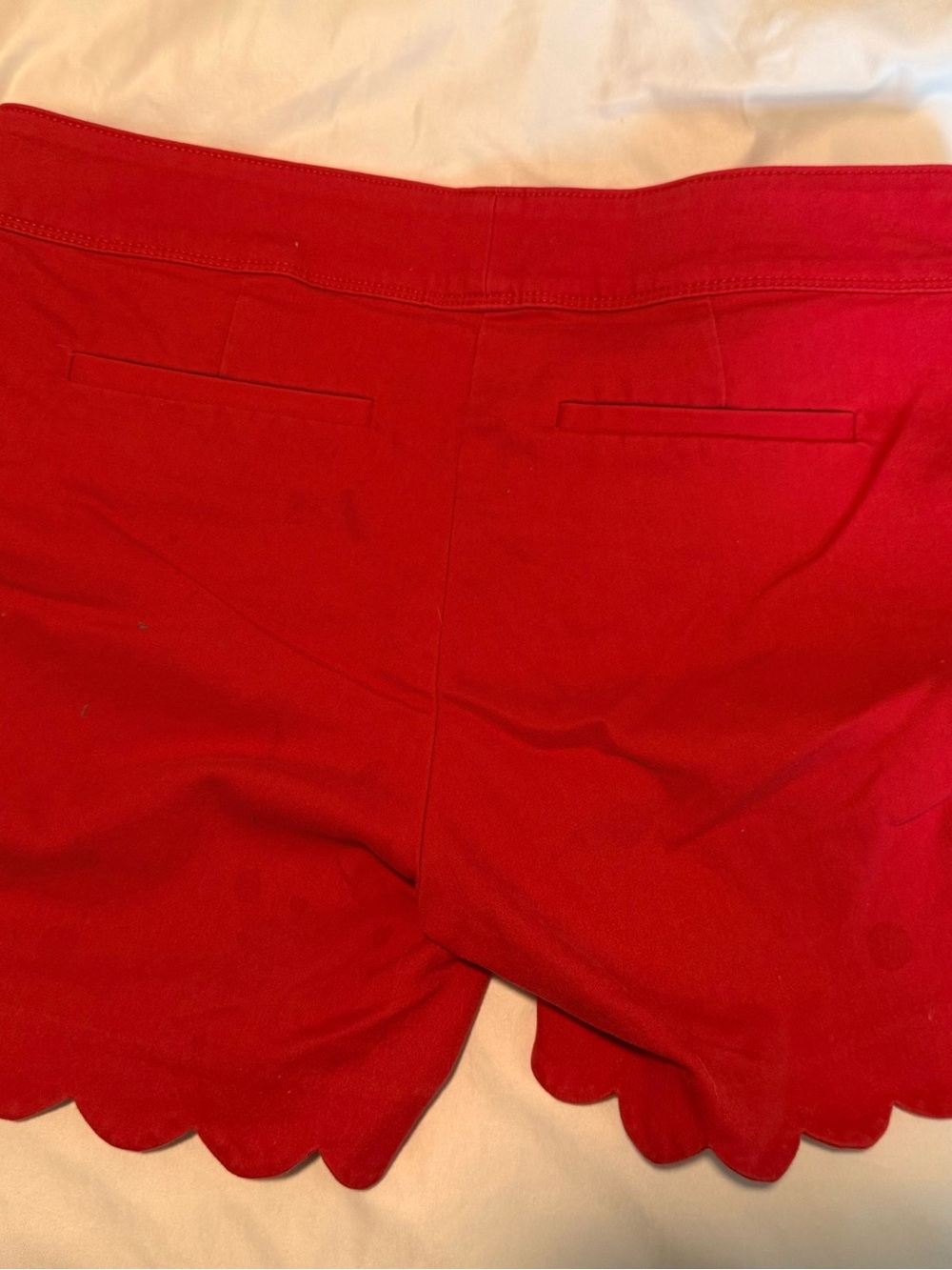Women's Red Scallop Hem Shorts